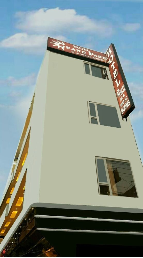 Oyo 7447 Grand Park Hotell Amritsar Eksteriør bilde