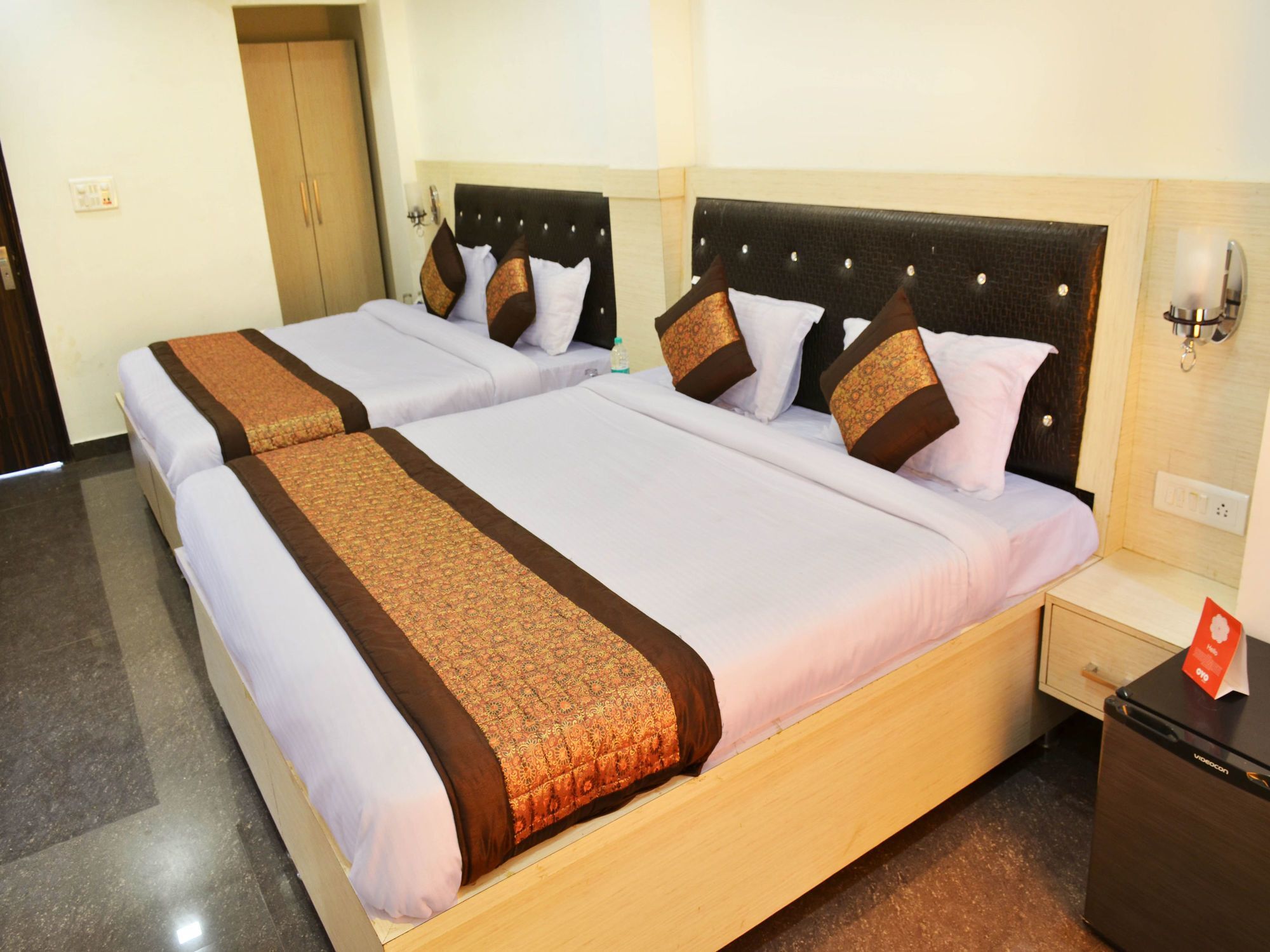 Oyo 7447 Grand Park Hotell Amritsar Eksteriør bilde
