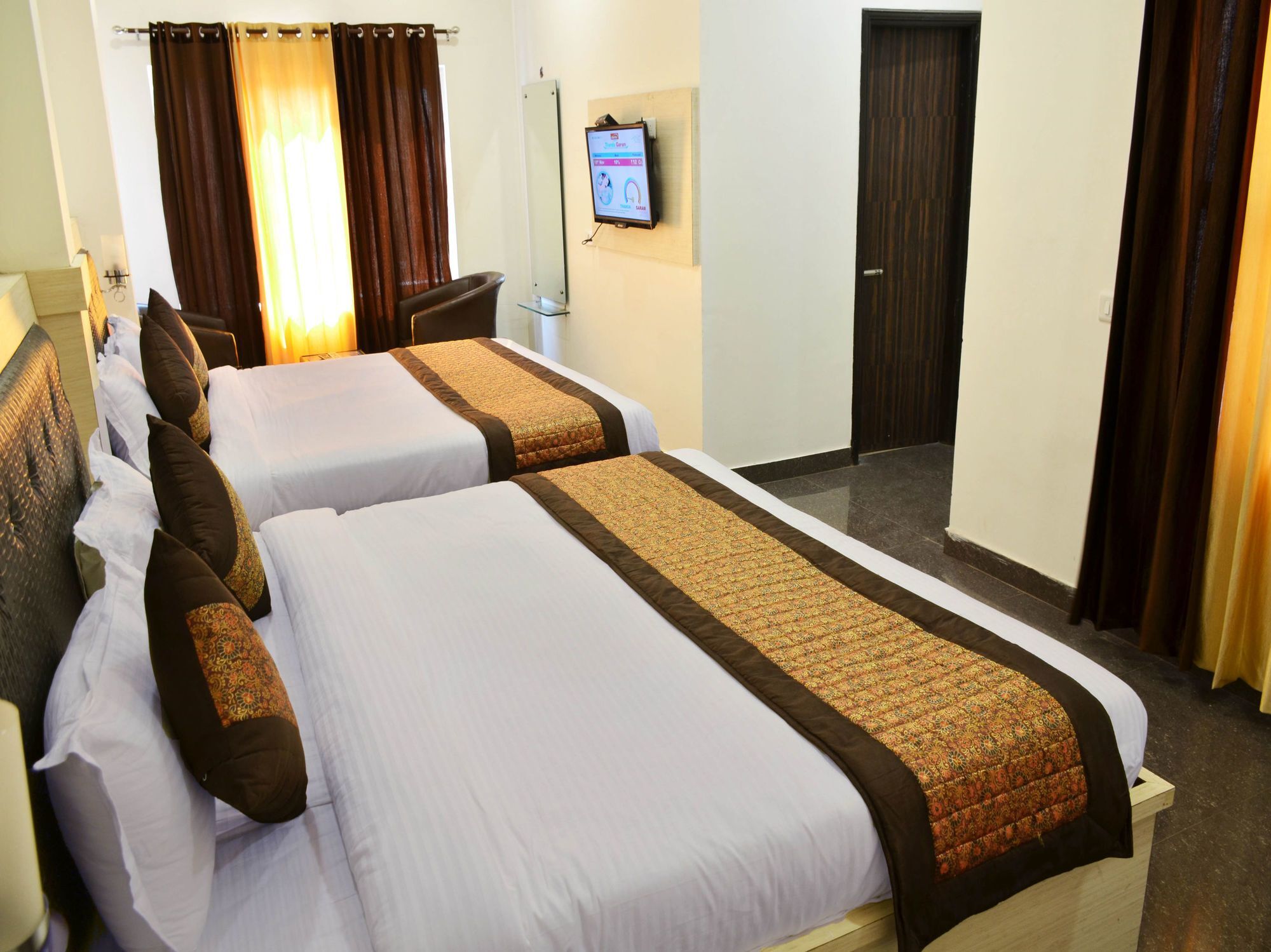 Oyo 7447 Grand Park Hotell Amritsar Eksteriør bilde