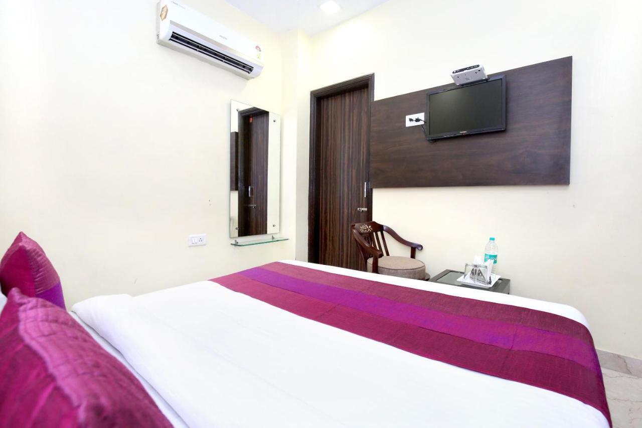 Oyo 7447 Grand Park Hotell Amritsar Eksteriør bilde