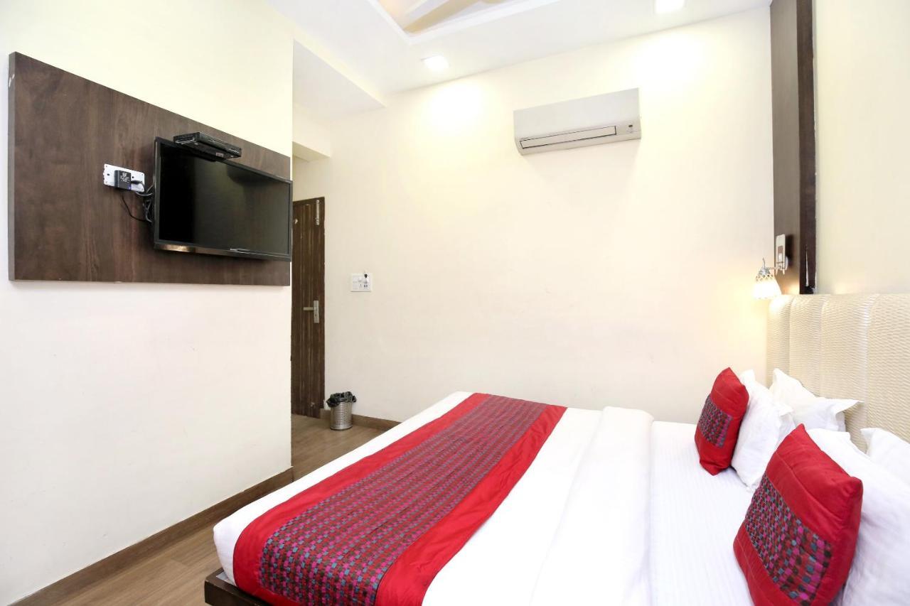 Oyo 7447 Grand Park Hotell Amritsar Eksteriør bilde